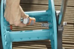 GARDENA AquaRoll S Slangenwagenset - Incl. 20 M Classic Slang -Gardena Winkel gardena aquaroll s slangenwagenset incl 20 m classic slang 1619704720 l